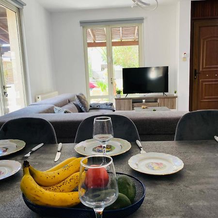 Gaia - 4 Bedroom House In Ларнака Екстериор снимка