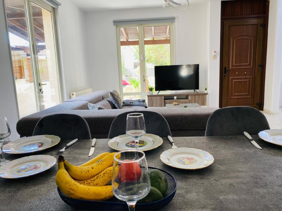 Gaia - 4 Bedroom House In Ларнака Екстериор снимка